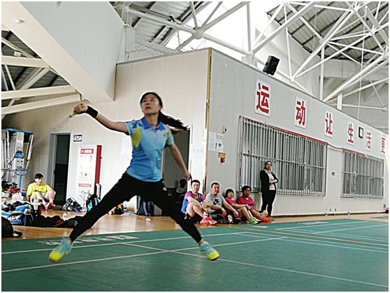 赛场英姿,赛场展雄姿健儿竞风流