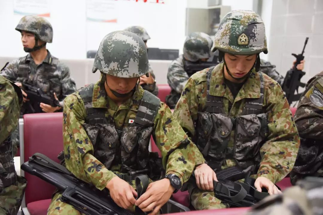 现场直击陆军,直击陆军某旅新年开训