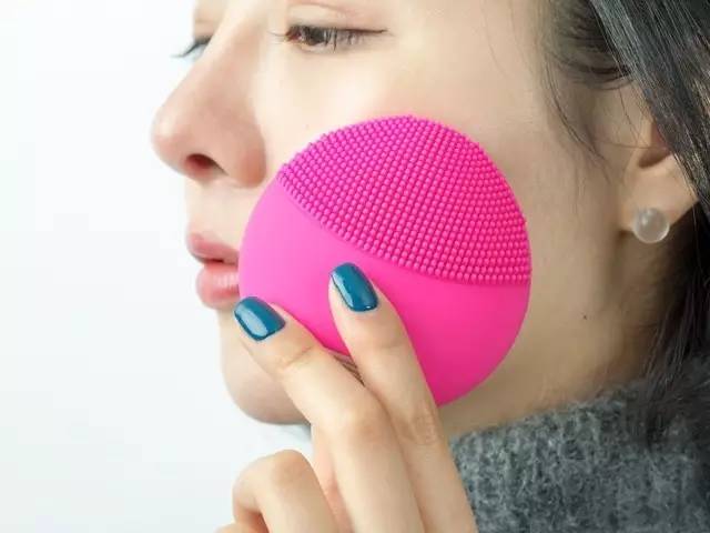 11.11超级团丨用手洗脸八千次，也不如用它洗一次干净