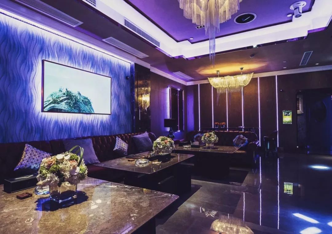 探店｜876主播联名曝光这家“不正经”KTV——台北纯k