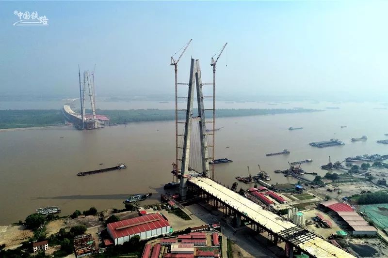 中国大国重器超级工程,有哪些中国铁路工程震撼到你