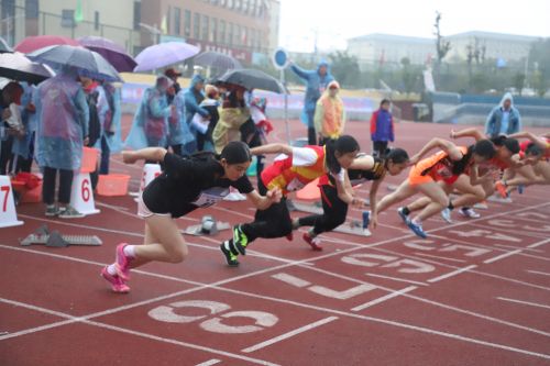市直中学团体总分第三：金安健儿激情挥洒市中学生田径赛场
