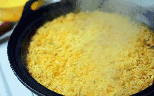 泡面是健康食物还是垃圾食物,泡面是不是垃圾食品有没有危害