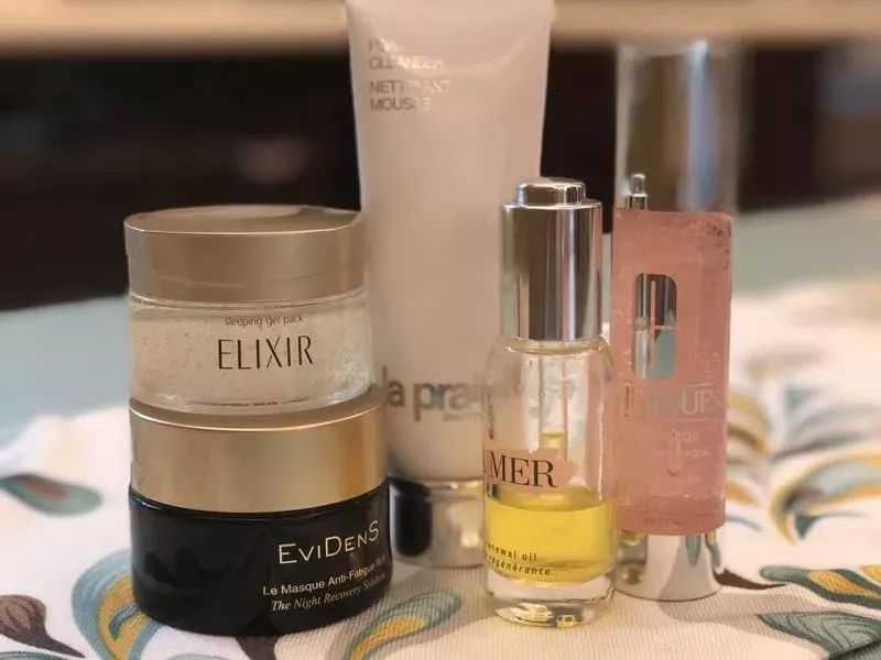 看看这群学霸妈50岁像20，宇宙无敌护肤秘诀来了…………