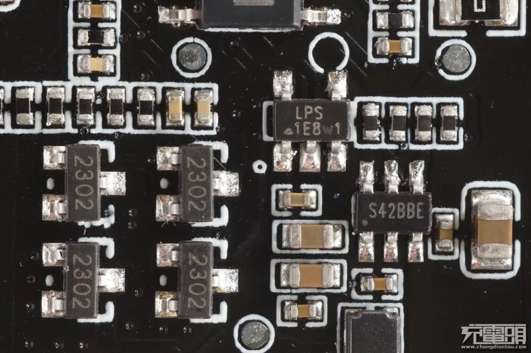 爱否s1无线充立式充电器,爱否开物pd充电器