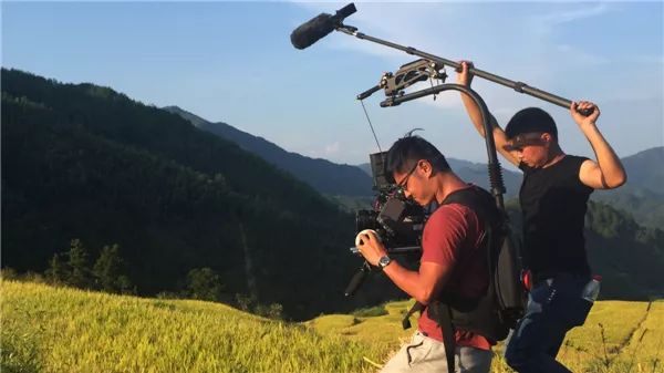 陈晓卿陈导：人间风味没我不爱吃的双手曾沾满天津皮皮虾的鲜血