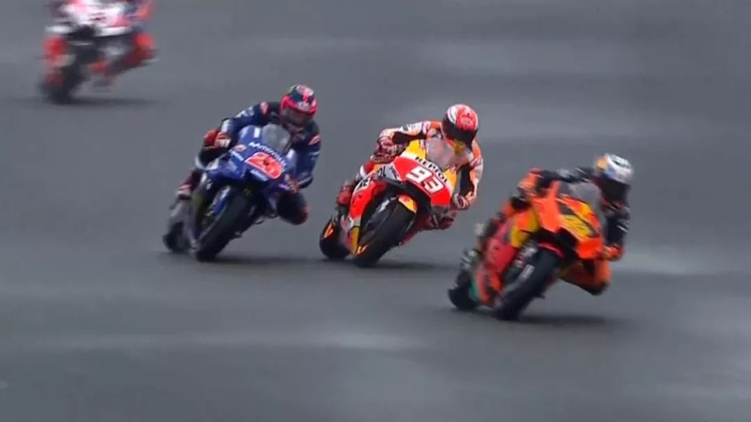 motogp罗西痛哭,motogp罗西庆祝动作