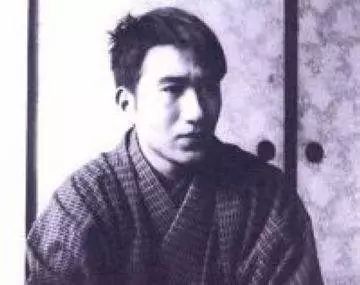 生而为人我很抱歉的日语,太宰治为什么说生而为人我很抱歉