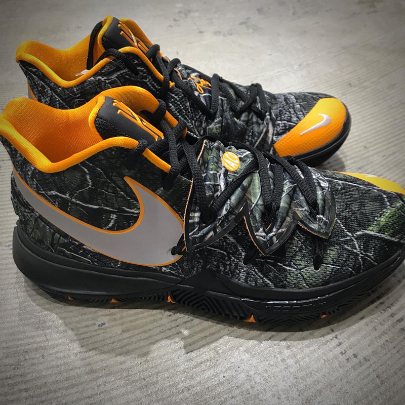 官方发售aj1黑红脚趾低帮1099,aj1蓝白高帮限定