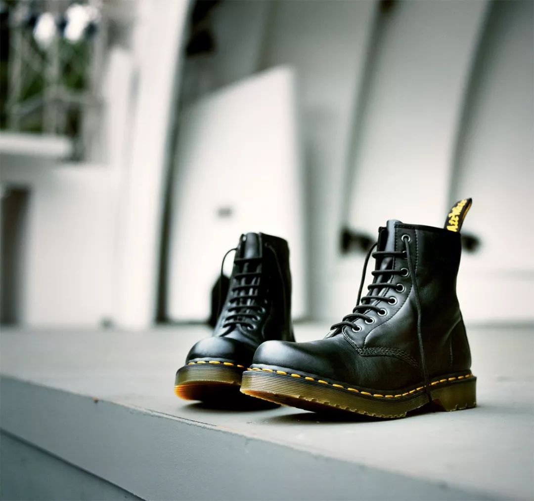 CdG、NBHD被区别对待?Dr.Martens“傲娇”的另一面~