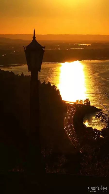 能用钱解决的事情尽量不用人情,能用钱解决的事就不用人情去解决