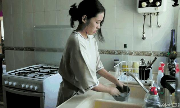 有钱才是最大的底气,女人有房子才是最大的底气