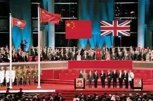 暴露年龄的时候到了！你出生那一年，上海都发生了什么大事？