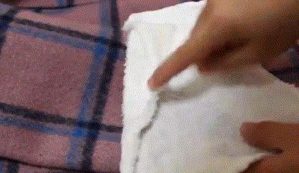 换季的衣服发霉怎么办,白色衣服长霉斑用什么可以除掉