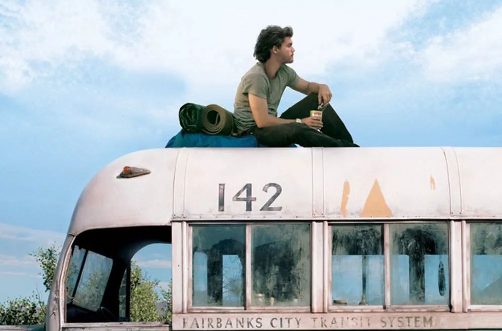 那个开着旅行咖啡车的女孩，暂别荒野重返都市