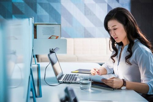 笔记本镜面屏反光厉害吗,笔记本oled屏幕反光严重