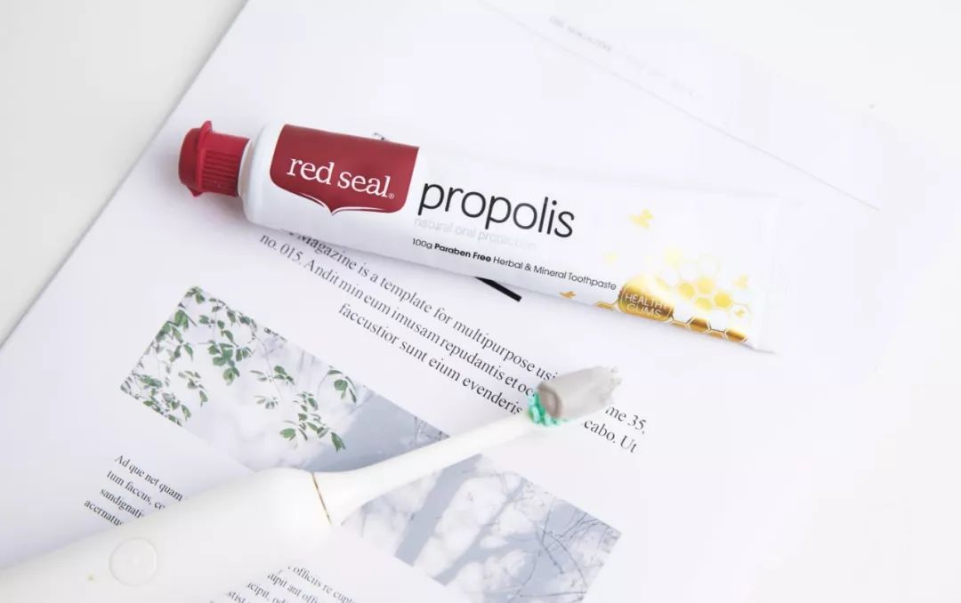 花了一万元做牙齿很难看,花了60万做的牙齿