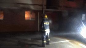 近期使用取暖器的你注意了！独居老人睡前插上它，没想到凌晨起火！