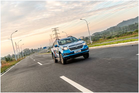 郑州日产锐骐6汽车测评,锐骐6皮卡房车试驾视频