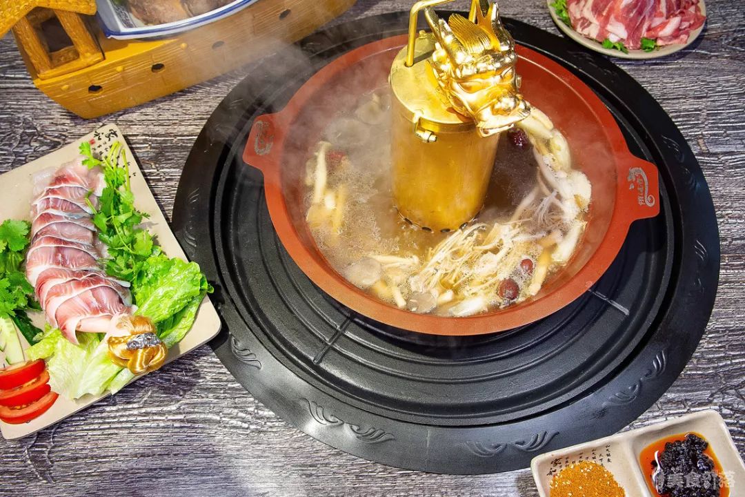 烧烤火锅一体无烟锅,烧烤火锅一体锅美食