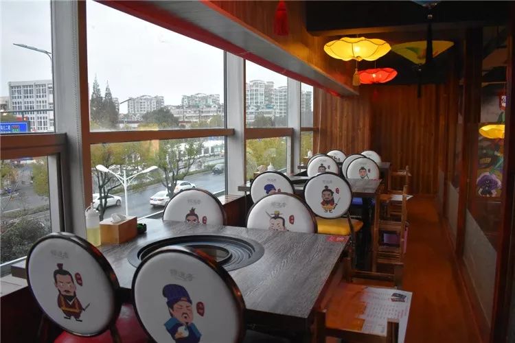 烧烤火锅一体无烟锅,烧烤火锅一体锅美食