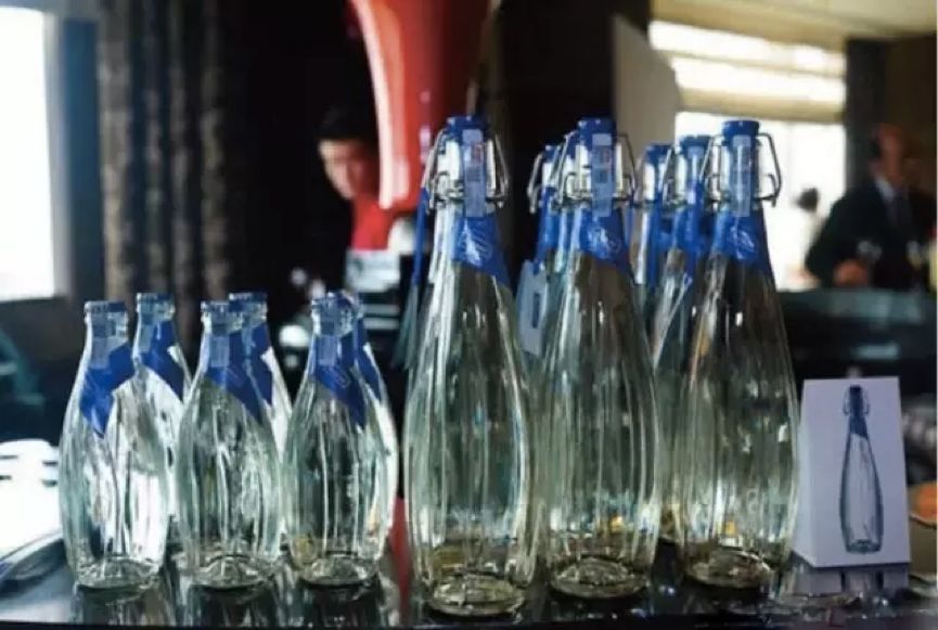 农夫山泉猪年典藏金猪瓶,农夫山泉新包装是什么瓶