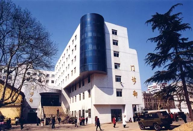 改革开放后医院,中国改革开放前的医院