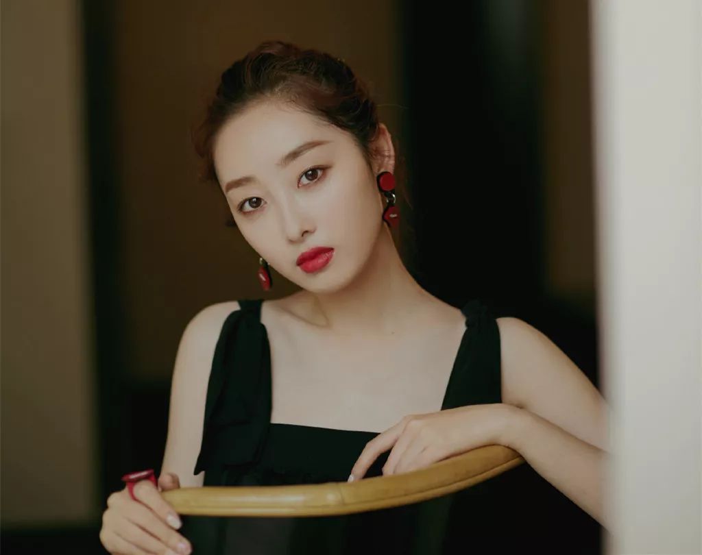 吴昕退出快乐家族吗,吴昕和蒋梦婕谁好