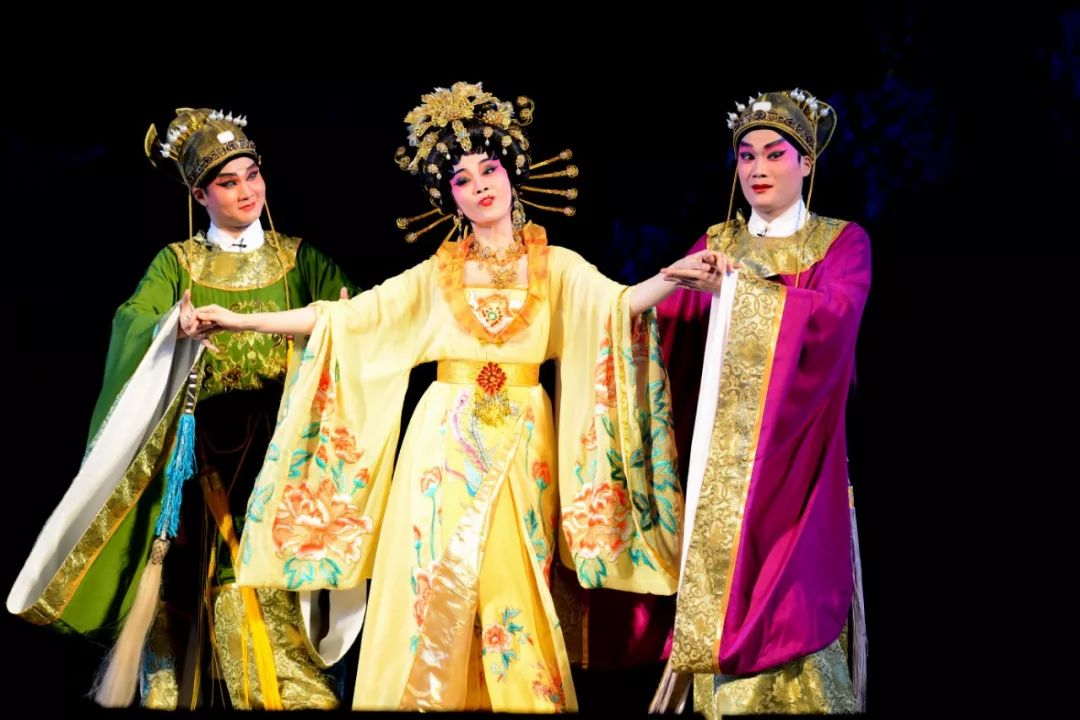 这就是新桥,这里是新桥小学