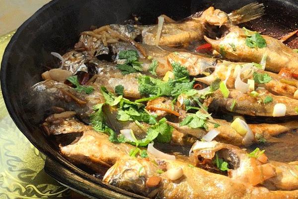 最具幸福感的县级市中唯一一座上榜的北方小城，光是海鲜就能吃到你激灵！