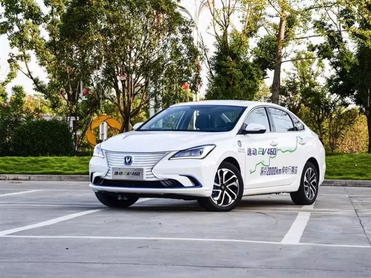 动力电池自然衰减,纯电动汽车电池衰减后哪些表现