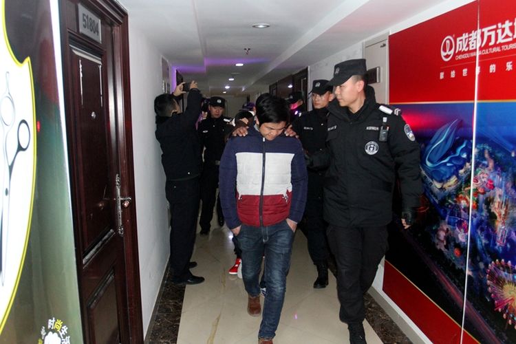 西安未央200名警力夜查,西安未央区联合执法突击检查