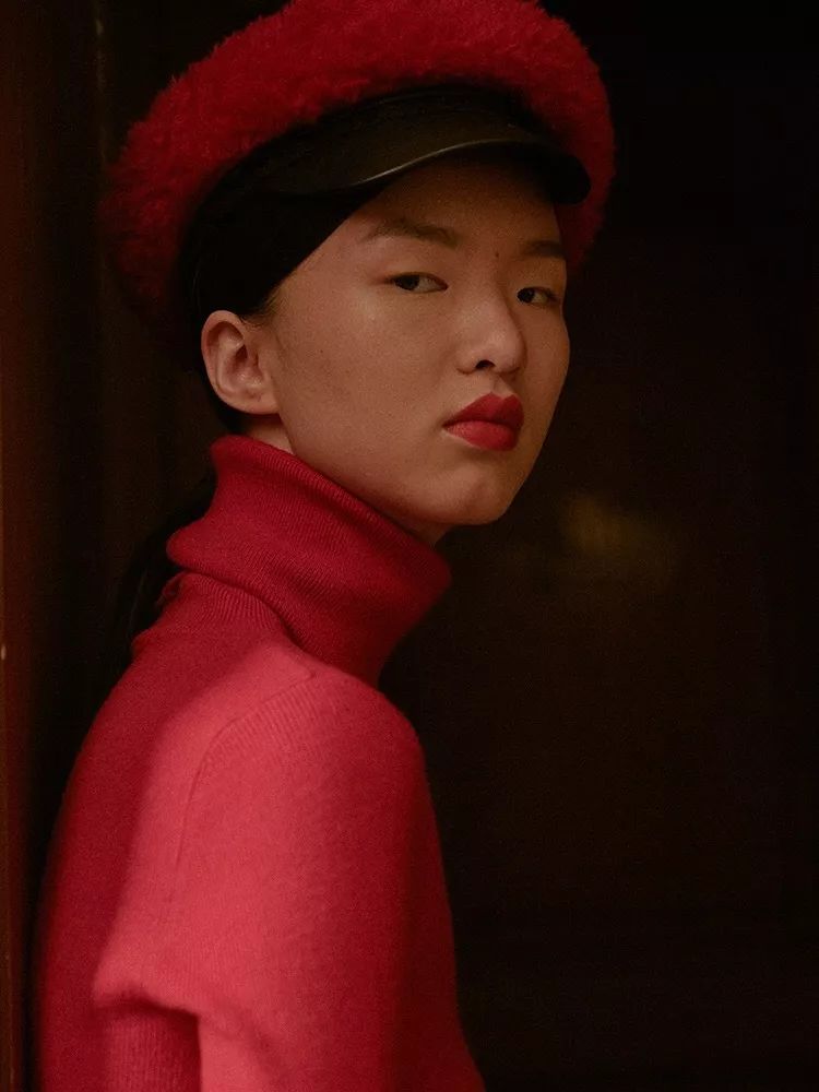 今年流行啥颜色搭配,最近流行的颜色搭配