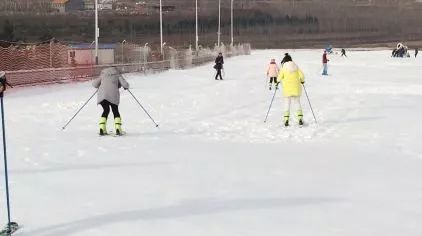 青岛温泉滑雪春节去哪玩,青岛冬季温泉旅游