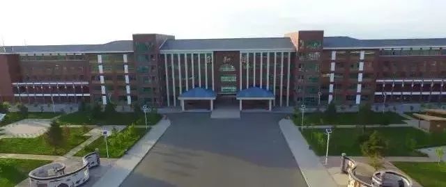 育才学校排名及分数线图片,祝贺育才初级中学