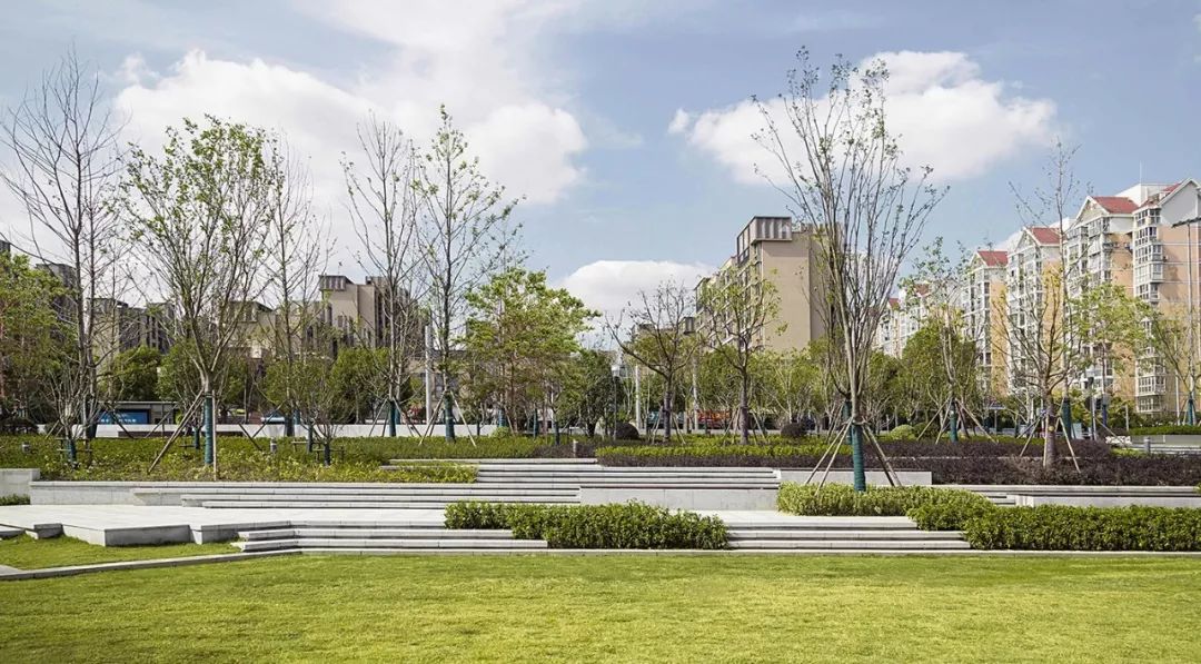 下沉空间的完美演绎｜上海虹桥协信中心