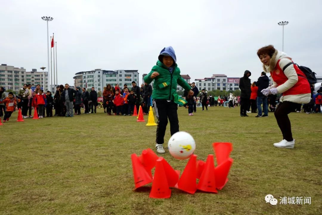 小足球大梦想,小足球大梦想演讲比赛视频