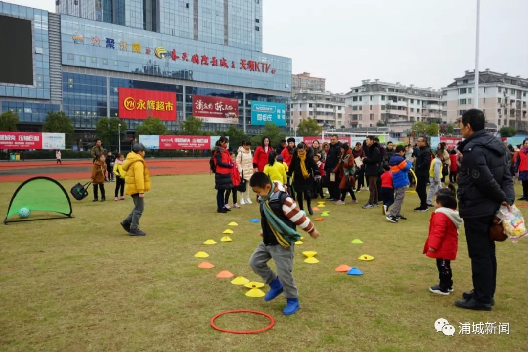 小足球大梦想,小足球大梦想演讲比赛视频