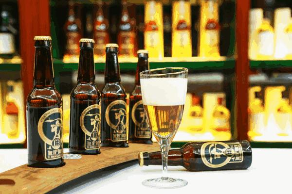 严查春节期间酒驾醉驾行为,交警春节持续严查酒驾