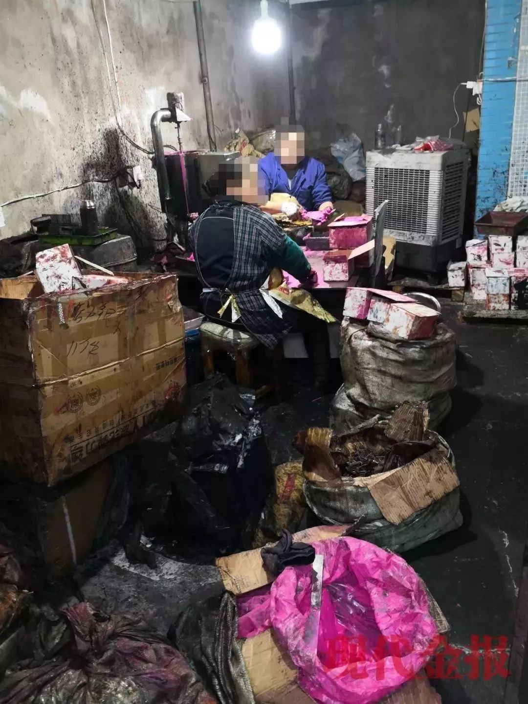 紧急！成本不超1元，生产过程触目惊心！你老婆可能正在用！