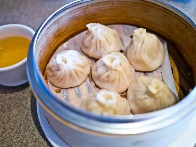 去越南旅游买什么特产带回来,来三亚旅游带点什么特产回家