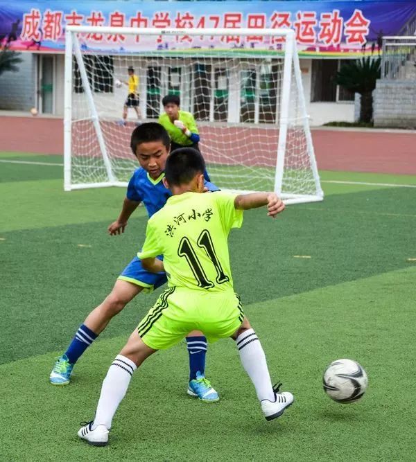 成都龙泉驿区同安中学足球,四川省龙泉驿足球培训学校