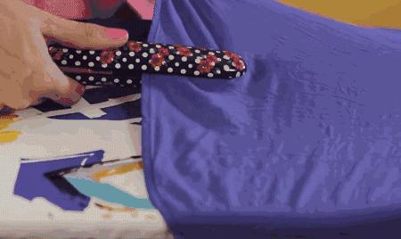 衣服皱巴巴的又没熨斗怎么办,衣服皱巴巴的出新招