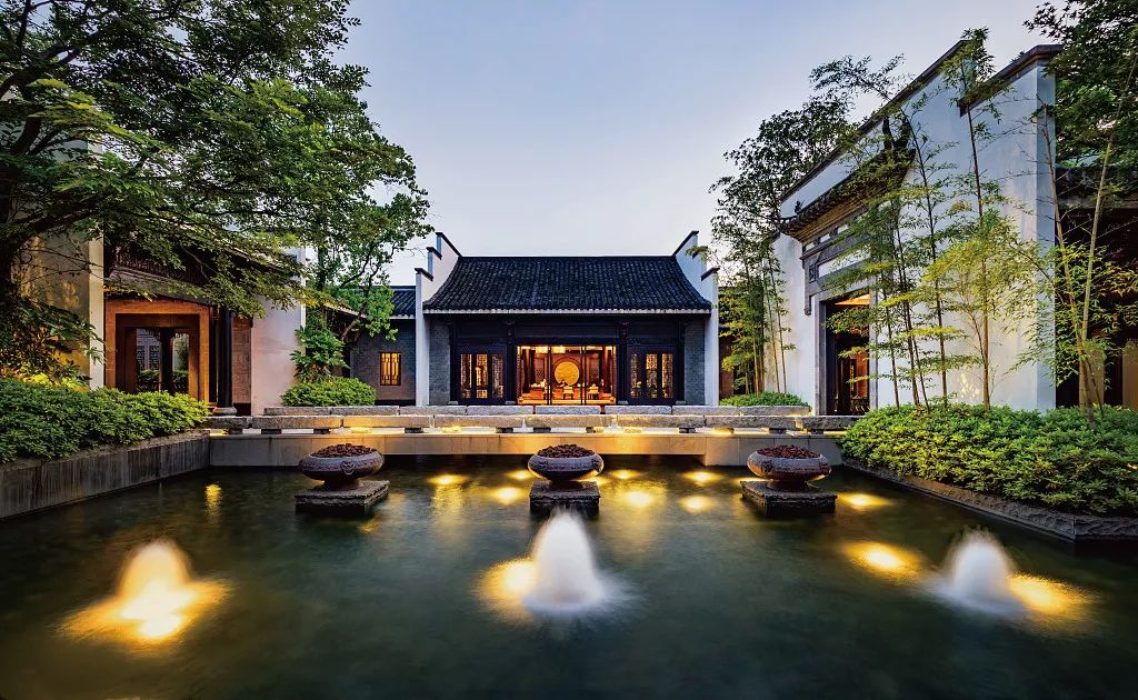 莱州下周又添一处城市展厅!文中会送出100张100元大润发购物卡!地点在……