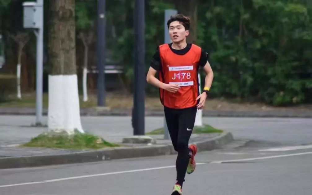 帅到炸裂！你身边的川大体育之星大揭密！