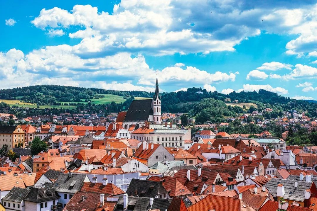 知乎高赞：这9个国家人少景美，而且还巨实惠