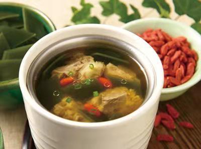 花生海带排骨汤的功效,海带煲排骨汤小孩吃了有营养吗