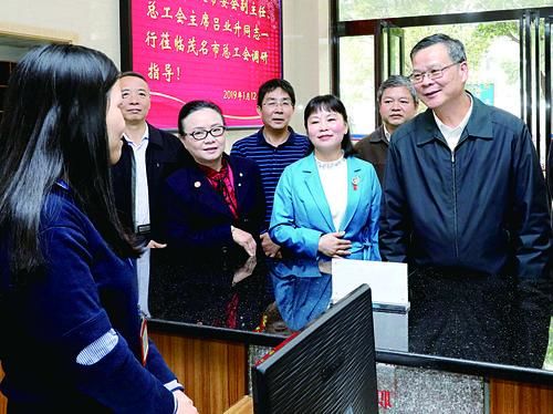 你们要的线人小姐姐来了！关注本周“线人播报”！