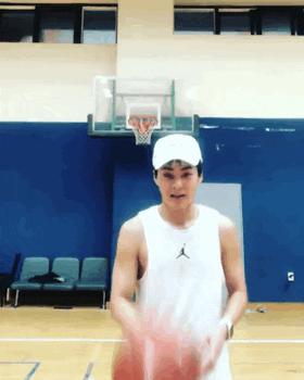 「EXO」「分享」190119被运动之神眷顾的男人——金珉锡就没有他不会的运动