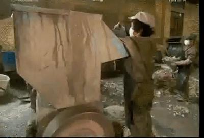 塑料瓶可以制成衣服吗,塑料瓶能做什么衣服卖